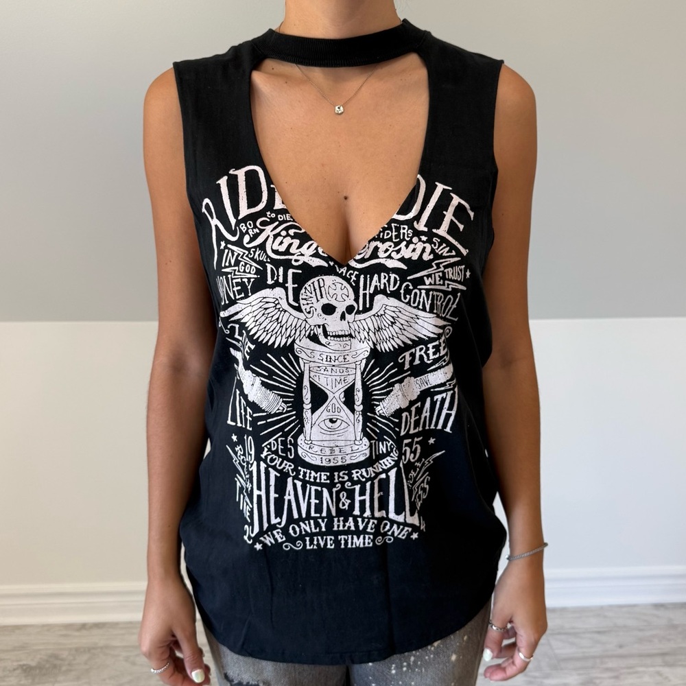 NWOT GRAPHIC TANK